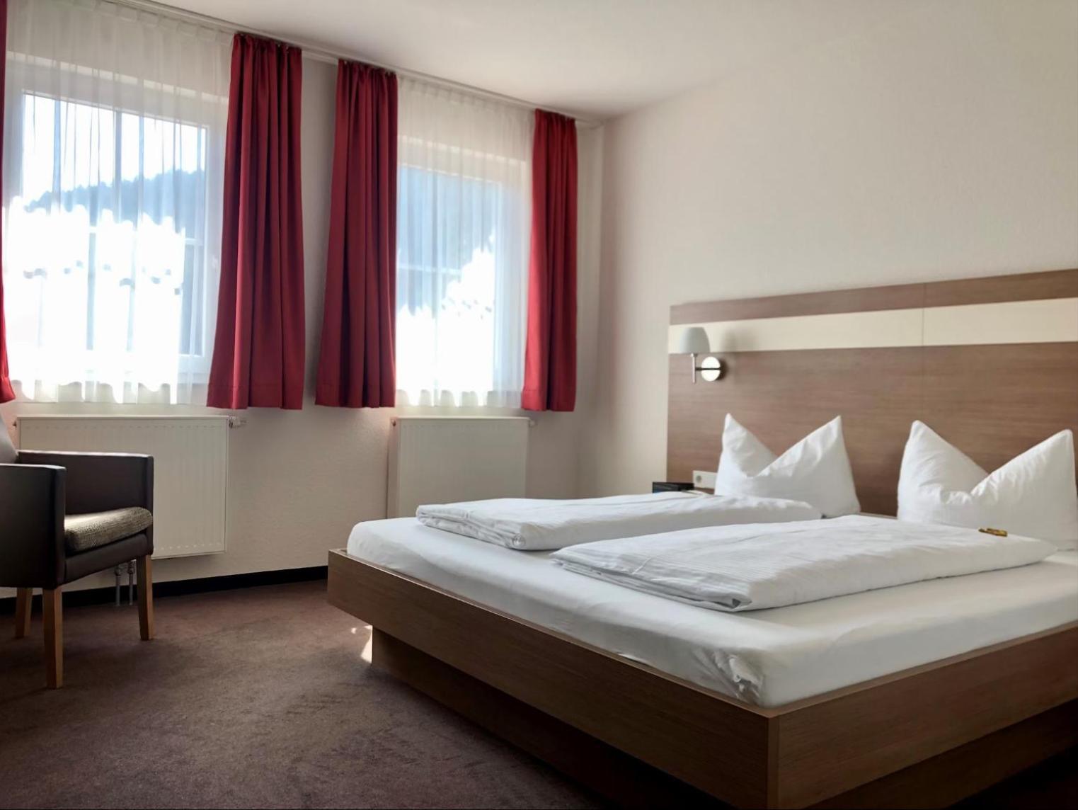 Hotel Roessle Berneck Altensteig Extérieur photo