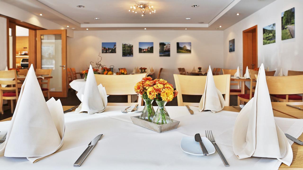 Hotel Roessle Berneck Altensteig Extérieur photo