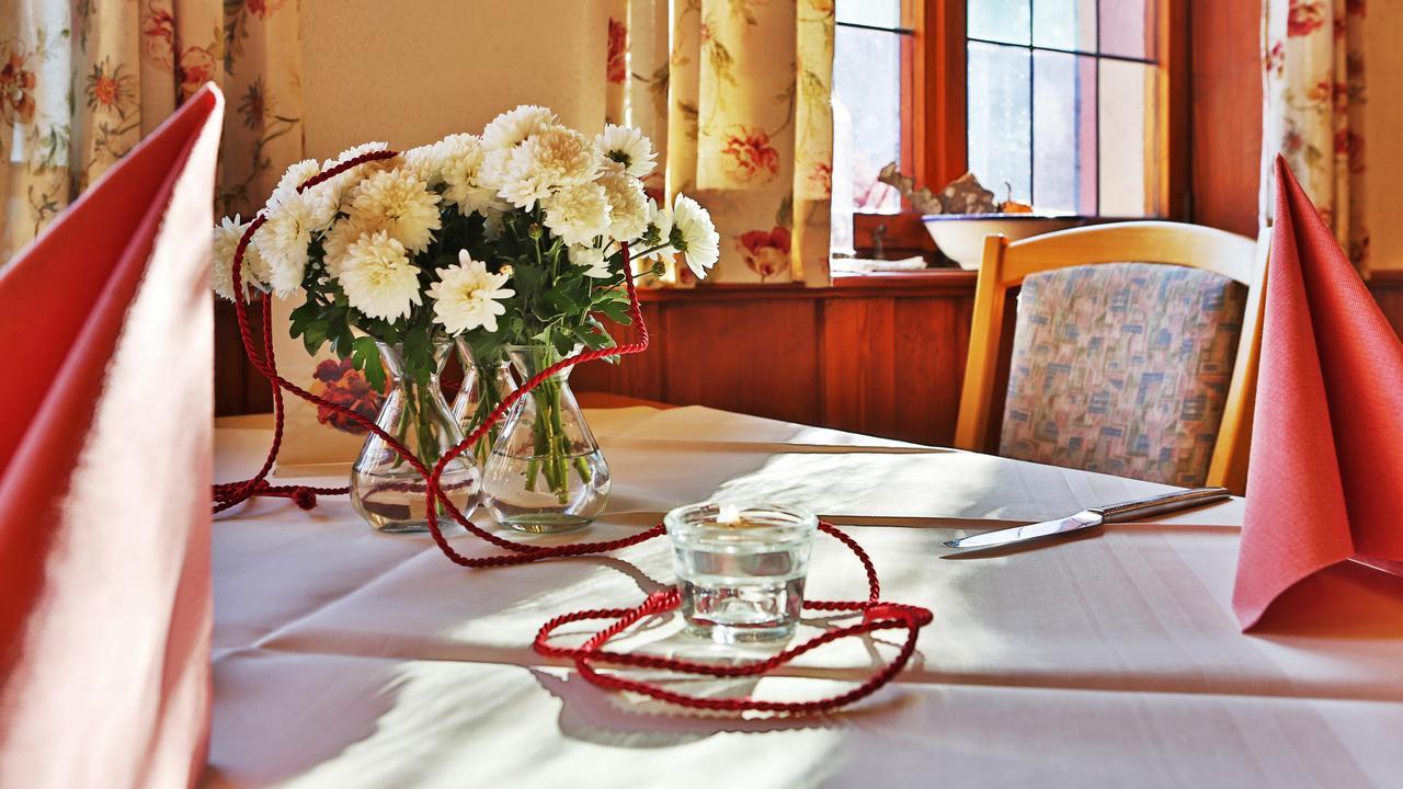 Hotel Roessle Berneck Altensteig Extérieur photo