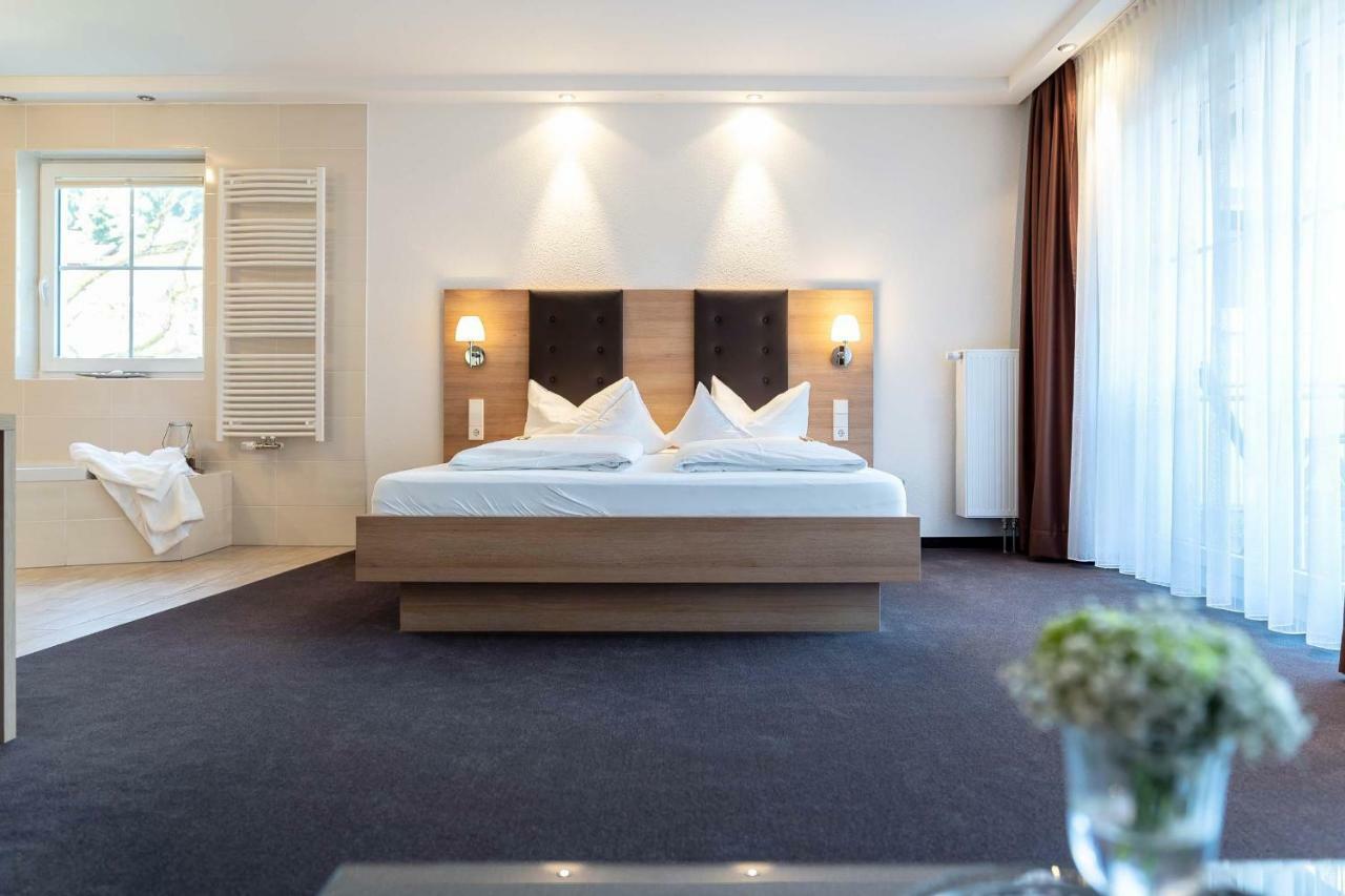 Hotel Roessle Berneck Altensteig Extérieur photo