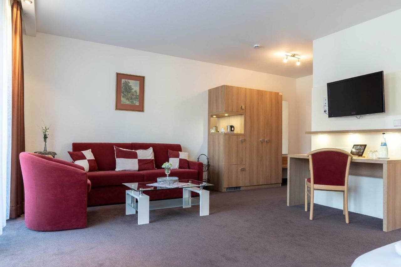 Hotel Roessle Berneck Altensteig Extérieur photo